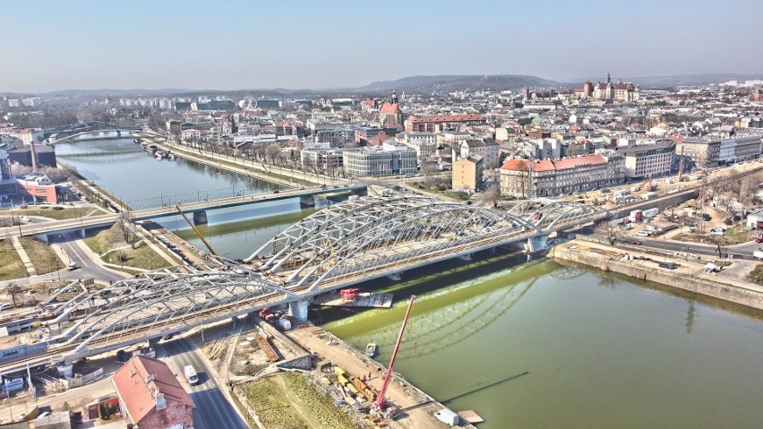Budowa mostów kolejowych nad Wisłą z kładką pieszo-rowerową...