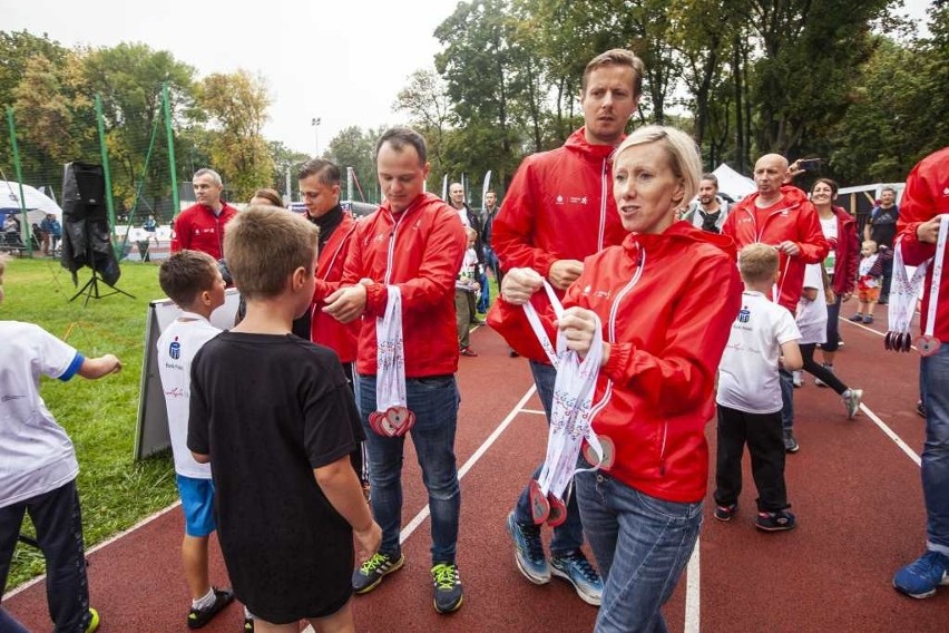 Kraków. 4. PKO Bieg Charytatywny: Wybiegali 2469 obiadów dla dzieci [ZDJĘCIA]