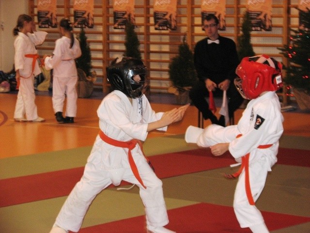 W dniu 6 grudnia 2008r. w Broku odbył się III Mikołajkowy Turniej Karate Kyokushin dla dzieci i młodzieży