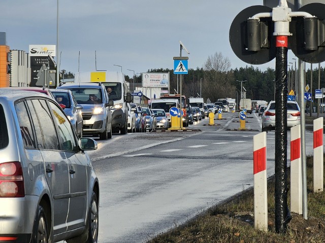 Od ponad miesiąca kierowcy przy ulicy Polnej stoją w korkach