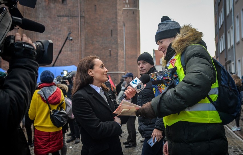 Cały Gdańsk wierzy, że dobro zwycięży! "Nikt nie chciał w tych chwilach być sam. Dlatego tak wszyscy lgnęli do siebie"