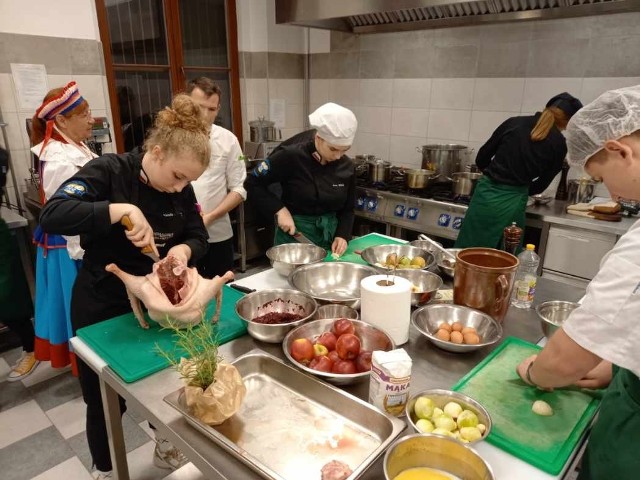 Zespół Szkół Gastronomiczno-Hotelarskich w Bydgoszczy po raz kolejny zaprosi uczniów na gęsinowe warsztaty.