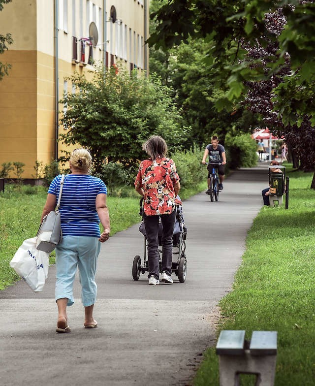 Efekty Bydgoskiego Budżetu Obywatelskiego można obserwować na stronie bydgoszczinwestuje.pl. Na zdjęciu: chodnik na Kapuściskach.