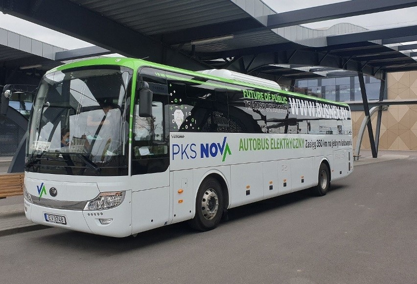 Z powodu koronawirusowych obostrzeń PKS Nova zawiesiła część kursów swoich autobusów (zdjęcia)