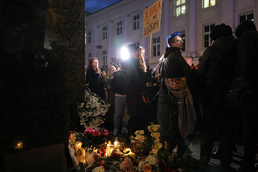 Ulicami Warszawy przeszedł marsz przeciwko przemocy pod...