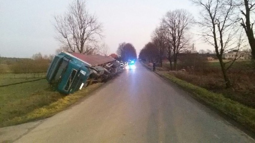 Kierujący volvo wraz z naczepą, jechał od strony Baszni...