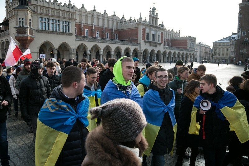 Kraków. Protestowali przeciwko rosyjskiej agresji [ZDJĘCIA, WIDEO]