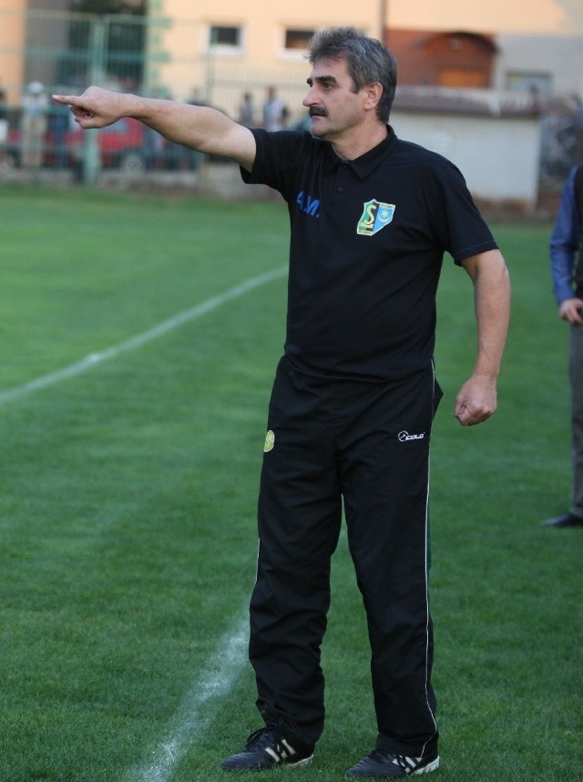 Trener piłkarzy Siarki, Adam Mażysz, twierdzi, że w Tarnobrzegu powinna być nie tylko druga, ale nawet pierwsza liga.