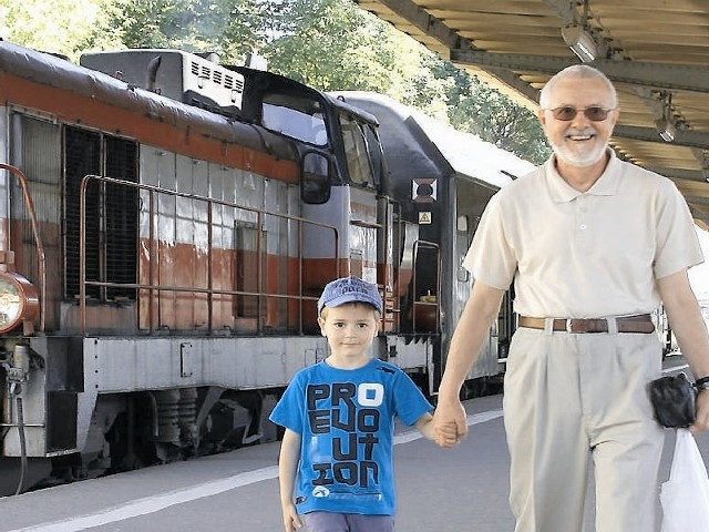Henryk Sołobodowski na dworzec kolejowy przyprowadził 5-letniego wnuka Krzysia Trendowicza