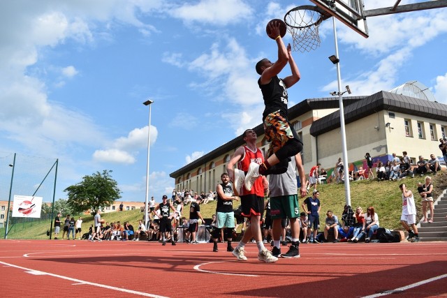 Zdjęcia z zeszłorocznej edycji KO Streetball Summer Cup w Krośnie Odrzańskim.