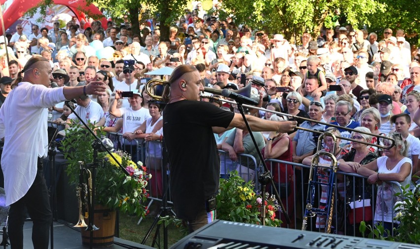 "Lornetka", "Pędzą konie po betonie" oraz oczywiście...