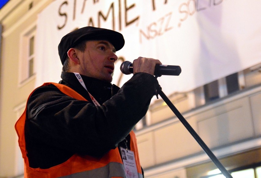 Strajk obywatelski w Lublinie. Protestowali przed siedzibą Solidarności [ZDJĘCIA, WIDEO]