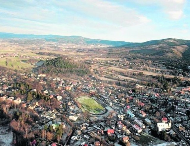 Stadion miejski w Karpaczu zmieni się w centrum piłkarskie