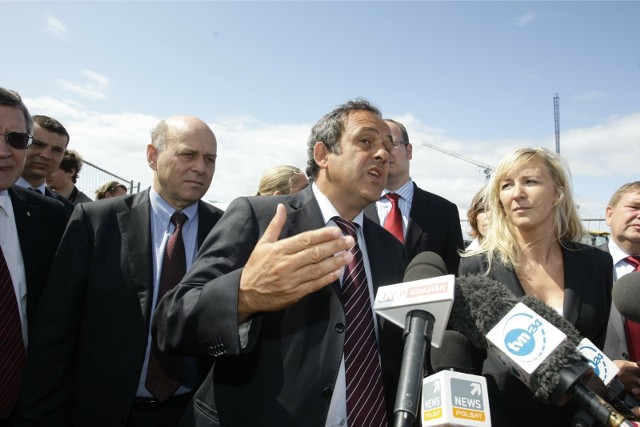 26.07.2009 gdansk prezydent uefa michel platini przylecial do gdanska aby zobaczyc postepy w przygotowaniach do euro 2012.nz grzegorz lato michel platini i apwel adamowicz dziennik baltycki fot. grzegorz mehring/polskapresse