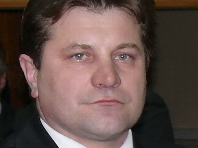 30 maja zrezygnował niespodziewanie z funkcji członka Zarządu Powiatu Artur Konarski z Prawa i Sprawiedliwości, który został wybrany na to stanowisko w grudniu ubiegłego roku.