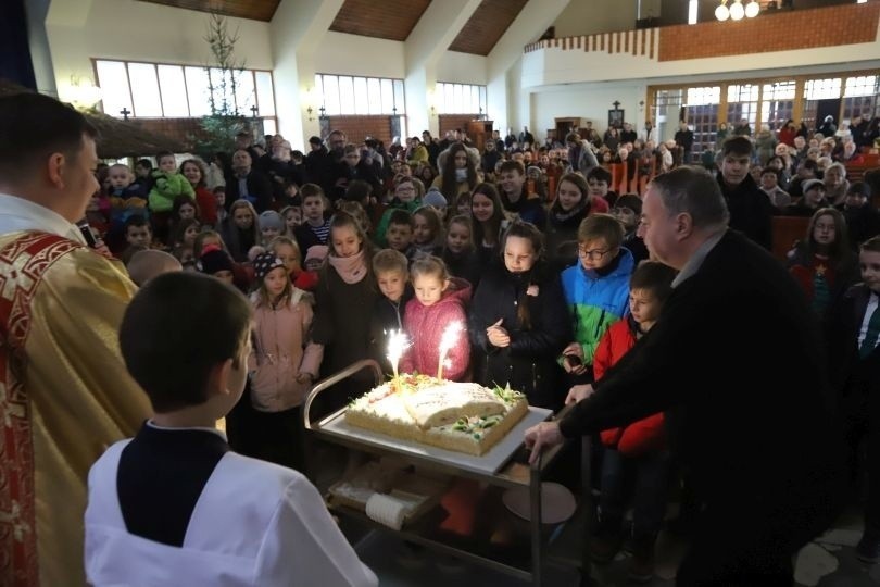 Tort dla Jezusa w parafii św. Piotra i Pawła w Łodzi. Bo to są Jego urodziny