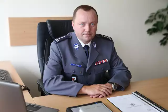 Tomasz Trawiński to 44-latek pochodzący z Gniezna, który z policją związany jest od 1991 roku