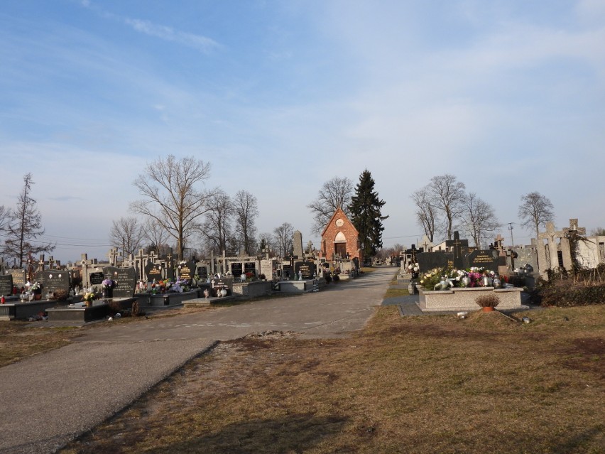 Cmentarz w Zuzeli. Odwiedziliśmy nekropolię 17.02.2022. Zobaczcie, jak wygląda