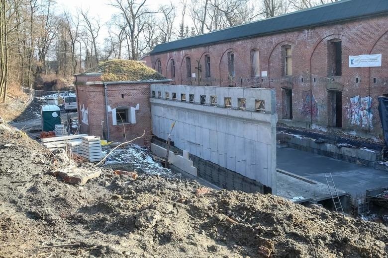 Kraków. Już 5 mln zł wpompowanych w remont fortu "Borek". Kiedy zostanie udostępniony mieszkańcom?