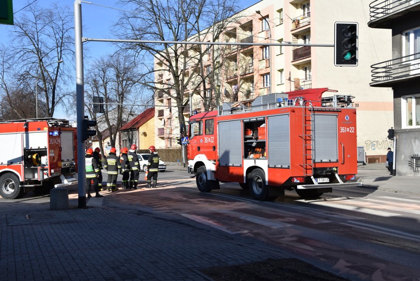 Tarnów. Wypadek na skrzyżowaniu, pięć aut uszkodzonych [ZDJĘCIA]