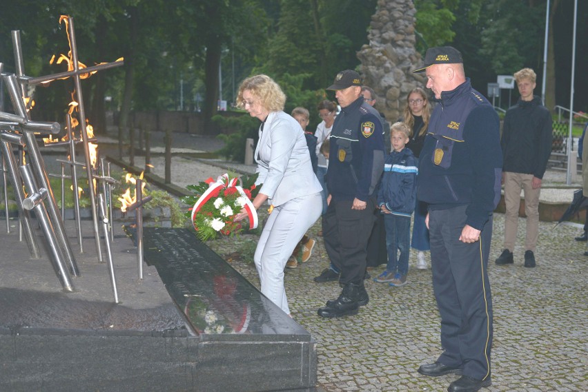 Sandomierz oddał hołd ofiarom w 77. rocznicę zbrodni wołyńskiej [ZDJĘCIA]