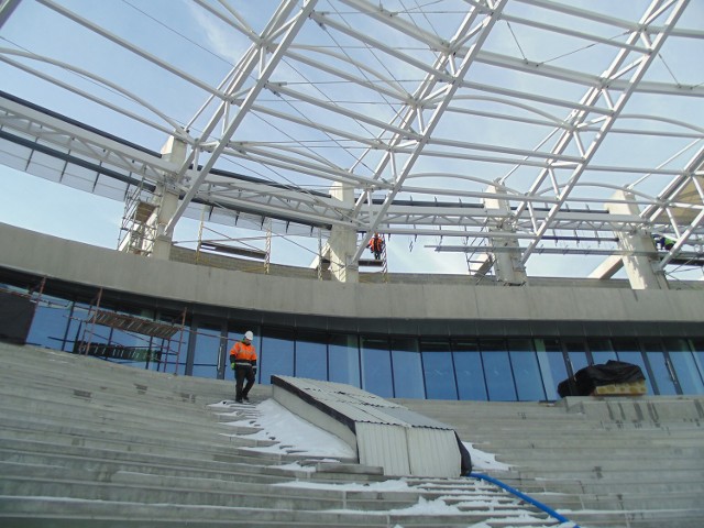 Prace związane z budową stadionu ruszły w grudniu 2012 r. Finał ma nastąpić w końcu czerwca tego roku