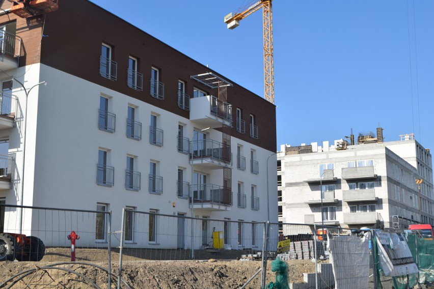 Trwa budowa nowych mieszkań w Żorach. Osiedle jest projektem...