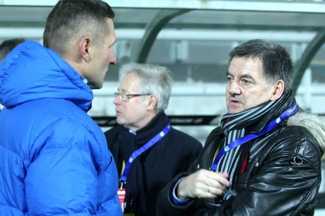 Edward Klejndinst w rozmowie z trenerem Grzegorzem Nicińskim