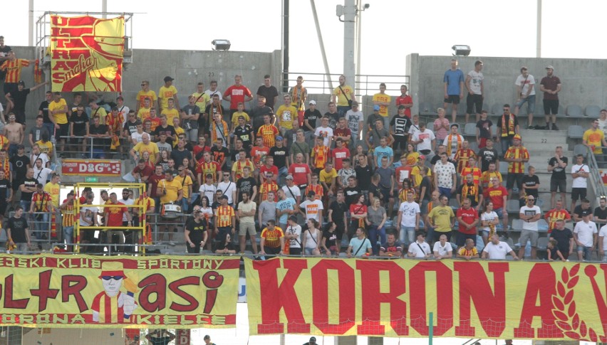 Ponad 850 kibiców będzie dopingować Koronę Kielce w meczu z Górnikiem Zabrze. Jedzie specjalny pociąg [ZDJĘCIA]