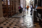 Barokowa posadzka nawy południowej w Katedrze na Wawelu przejdzie konserwację. Prace rozpoczną się 1 września 