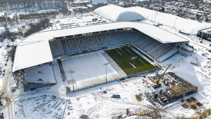 Niesamowite zimowe ujęcia stadionu Pogoni Szczecin. Zobacz zdjęcia z lotu ptaka - 13.02.2021