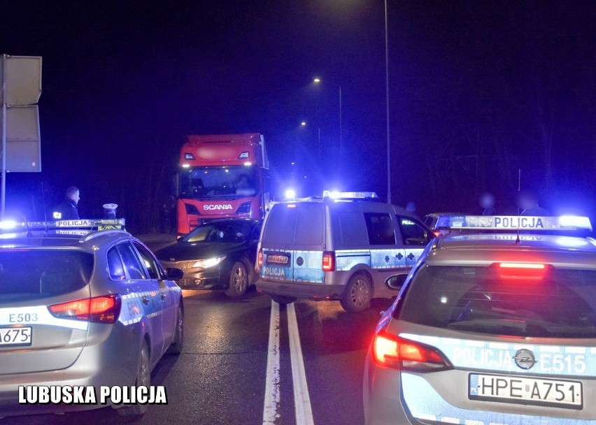 25-latek początkowo miał ukrywać się w lesie.