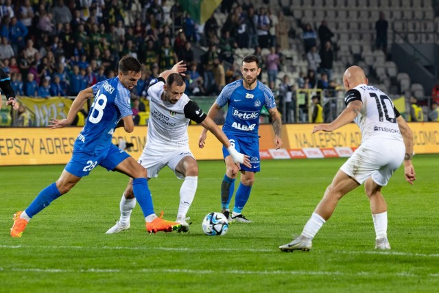 Puszcza Niepołomice w ostatnim meczu zremisowała 2:2 z Ruchem Chorzów, tracąc bramkę w ostatniej akcji meczu