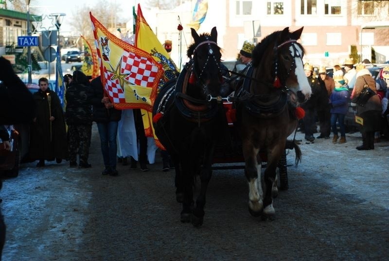 Tłumy na I Orszaku Trzech Króli w Kłobucku