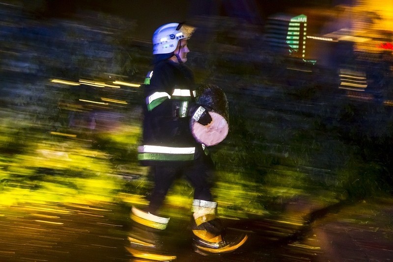 Piorun uderzył w dom [ZDJĘCIA]. Znowu potężne burze