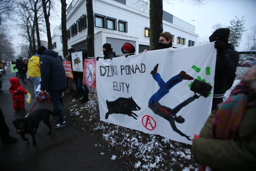 Protest przeciwko polowaniom na dziki