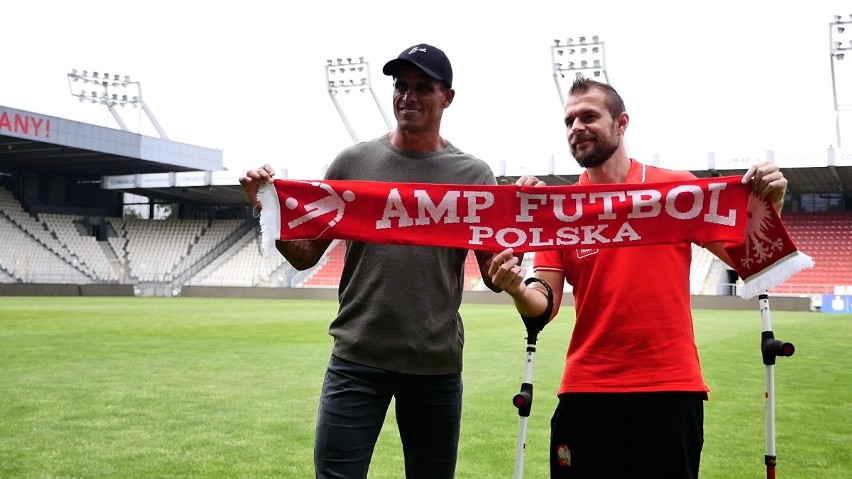 Rivaldo i Kamil Rosiek na stadionie Cracovii