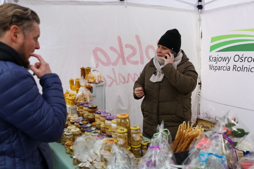 Świąteczny Bazarek na Bronowickiej. Zobacz, co można było kupić w iście bożonarodzeniowym klimacie! [ZDJĘCIA]