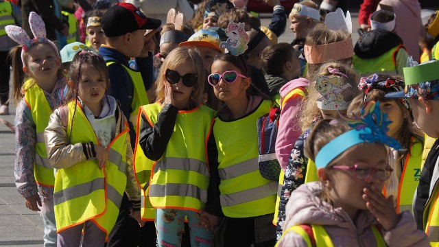 W poniedziałek na Rynku Staromiejskim w Koszalinie oficjalnie rozpoczął się 6. Dziecięcy Festiwal Sztuki Filmowej „Filmoniada”.