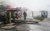 Pożar na wysypisku odpadów w Bydgoszczy. Na miejsce wysłano 10 zastępów straży pożarnej