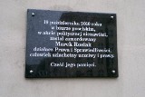 Bez Kaczyńskiego w rocznicę ataku na biuro PiS