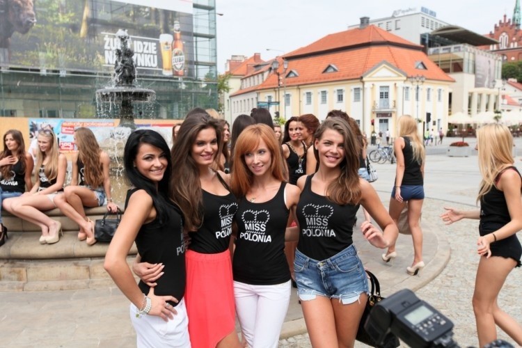 Miss Polonia 2012. Półfinalistki w centrum