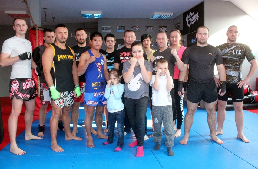 Reprezentacja Fight Academy z mistrzem z Tajlandii
