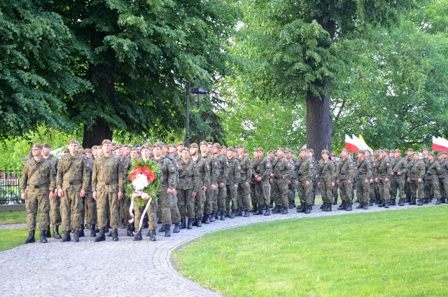 Żołnierze 3 Brygady Wojsk Obrony Terytorialnej na zajęciach w Kańczudze.ZOBACZ TEŻ: Ćwiczenia funkcjonariuszy oddziału prewencji policji w Rzeszowie
