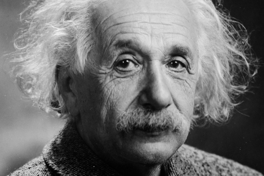 Patronami Międzynarodowego Dnia Liczby Pi są Albert Einstein...