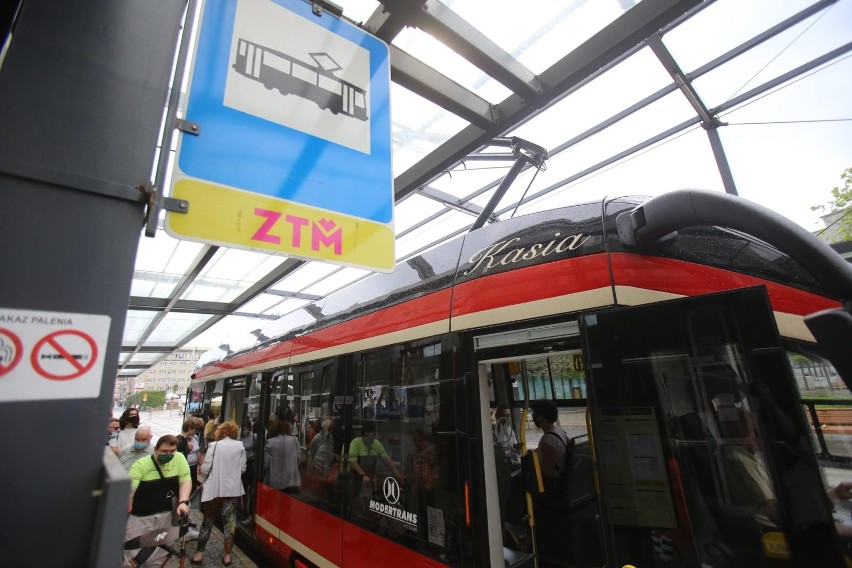 Zmiany w rozkładach jazdy 13 linii tramwajowych