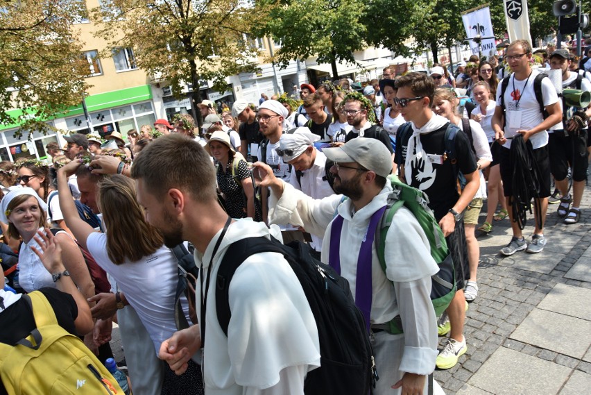 Pielgrzymka Dominikańska dotarła z Krakowa na Jasną Górę ZDJĘCIA Zmęczeni, ale bardzo radośni 