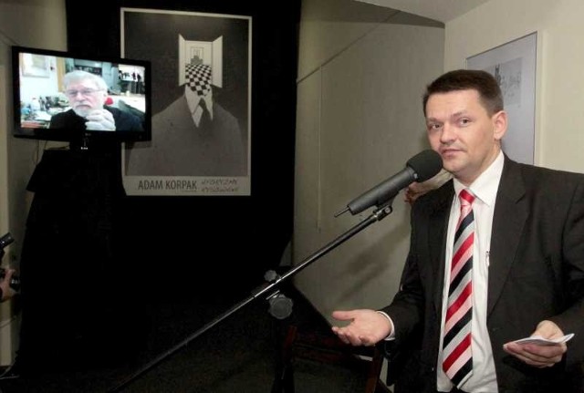 Chociaż nieobecny w Polsce - Adam Korpak gościł na otwarciu wystawy w Kielcach.