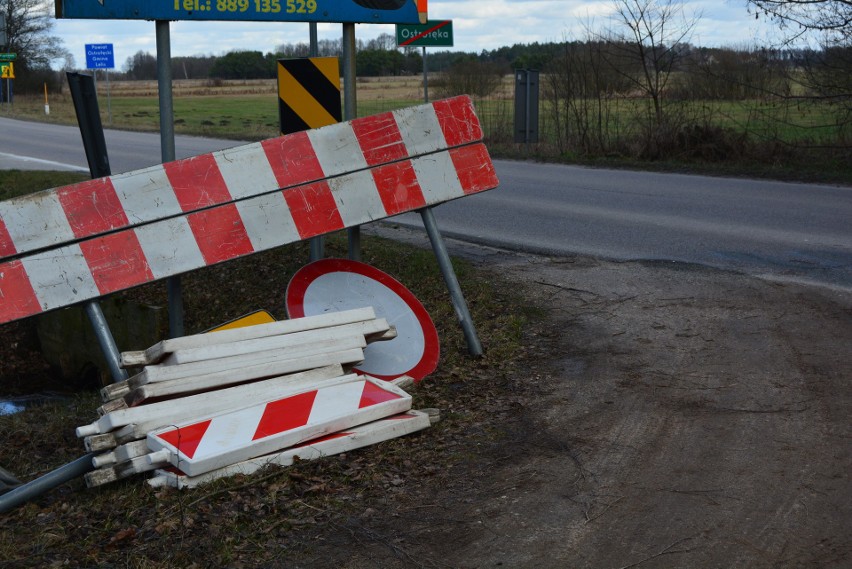 Ostrołęka. Padlewskiego i Sierakowskiego (droga na Lelis)...