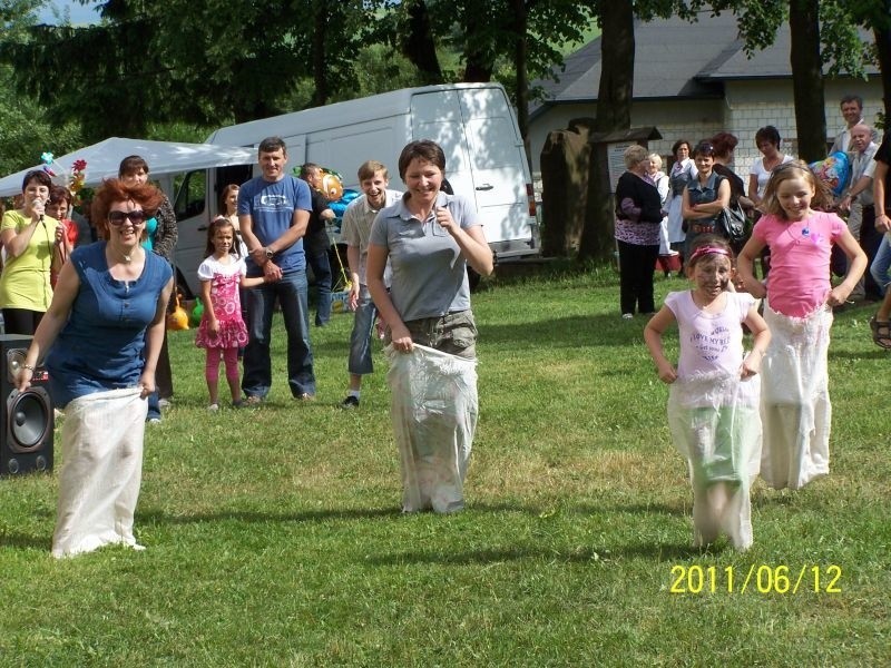 Podczas czerwcowego pikniku odbył się konkurs skoków w...